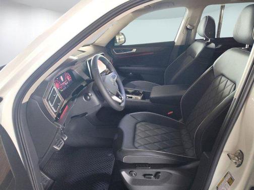 2025 Volkswagen Atlas 2.0T SEL Premium R-Line 4MOTION