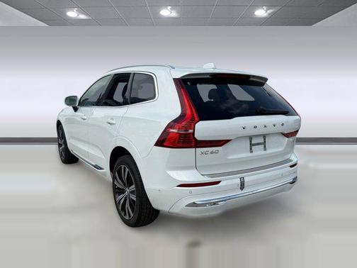 2023 Volvo XC60 B5 Plus Bright Theme