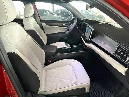2025 Volkswagen Atlas Cross Sport 2.0T SEL Premium