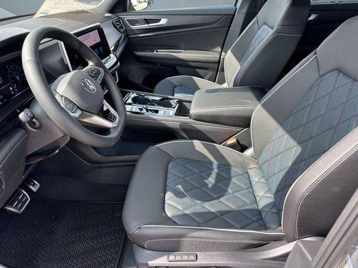 2026 Volkswagen Atlas Cross Sport 2.0T SEL Premium