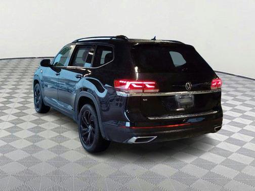 2022 Volkswagen Atlas 2.0T SE w/Technology