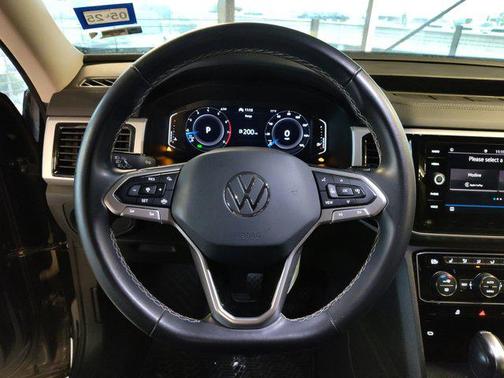 2022 Volkswagen Atlas 2.0T SE w/Technology