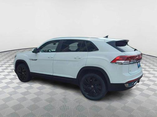 2025 Volkswagen Atlas Cross Sport 2.0T SE w/Technology 4MOTION