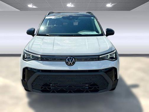 2025 Volkswagen Taos 1.5T SE Black