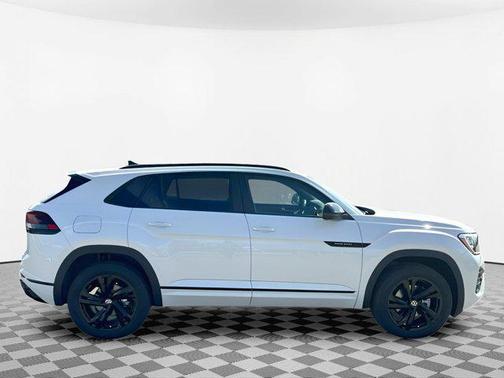 2025 Volkswagen Atlas Cross Sport 2.0T SEL