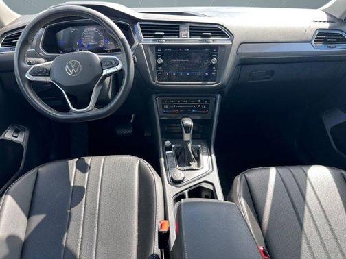 2024 Volkswagen Tiguan 2.0T SE 4MOTION