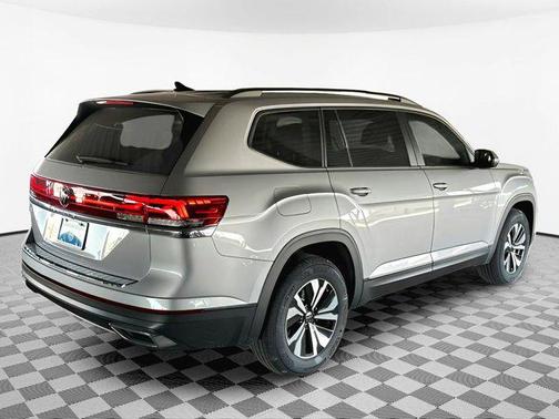 2025 Volkswagen Atlas 2.0T SE