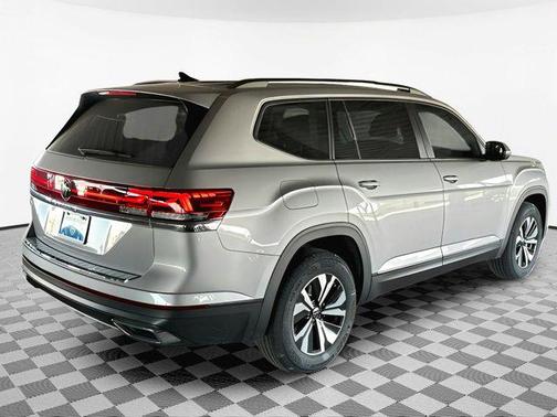 2025 Volkswagen Atlas 2.0T SE
