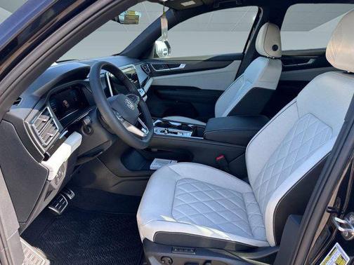 2026 Volkswagen Atlas Cross Sport 2.0T SEL Premium