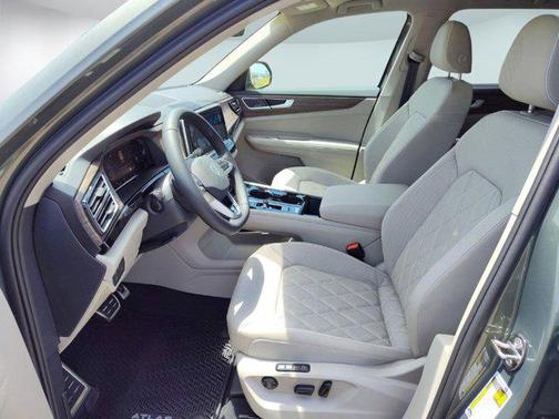 2025 Volkswagen Atlas 2.0T SEL Premium R-Line 4MOTION