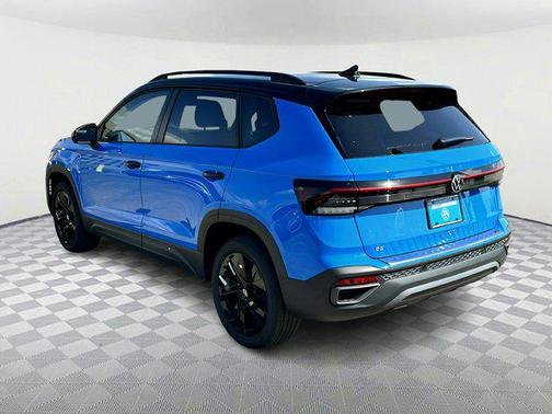 2025 Volkswagen Taos 1.5T SE Black