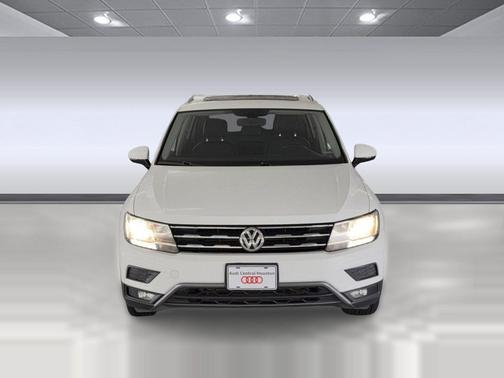 White 2018 Volkswagen Tiguan 2.0T SEL