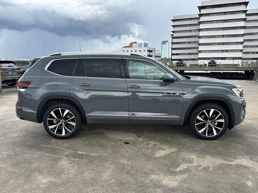 2025 Volkswagen Atlas 2.0T SEL Premium R-Line 4MOTION