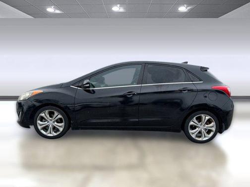 Black Noir Pearl 2013 Hyundai Elantra GT Base