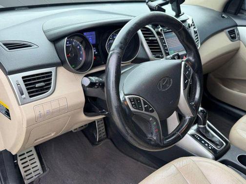 Black Noir Pearl 2013 Hyundai Elantra GT Base