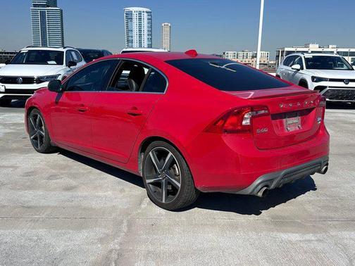 2015 Volvo S60 T6 R-Design Platinum