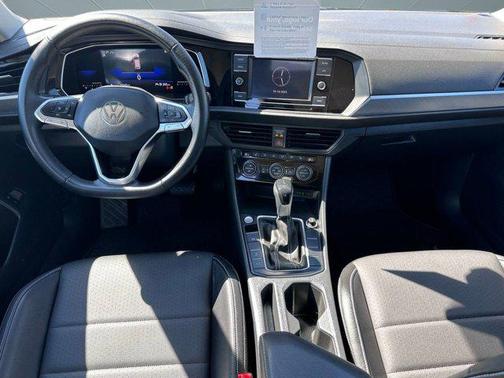 2022 Volkswagen Jetta 1.5T SE