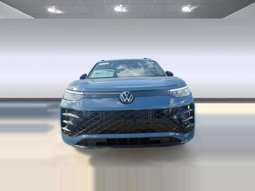 Monterey Blue Pearl 2026 Volkswagen Tiguan 2.0T SE R-Line Black