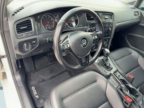 2018 Volkswagen Golf SportWagen TSI SE