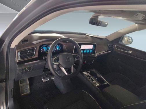 2025 Volkswagen Atlas 2.0T SEL Premium R-Line 4MOTION