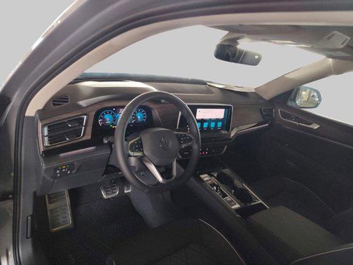 2025 Volkswagen Atlas 2.0T SEL Premium R-Line 4MOTION