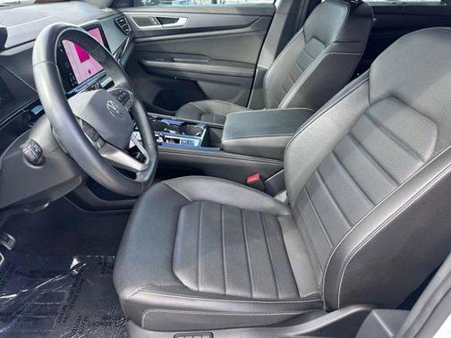 2024 Volkswagen Atlas Cross Sport 2.0T SEL