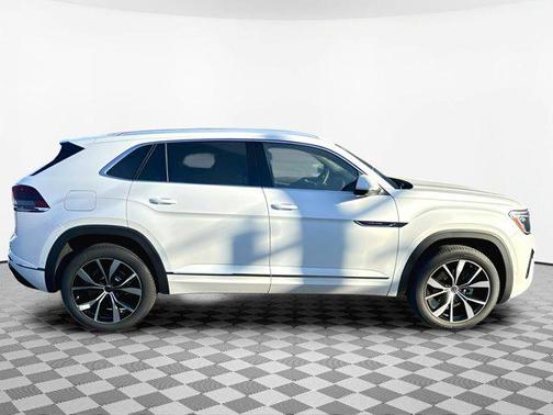 2025 Volkswagen Atlas Cross Sport 2.0T SEL Premium