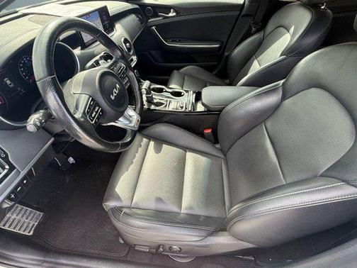 Snow White Pearl 2022 Kia Stinger GT-Line