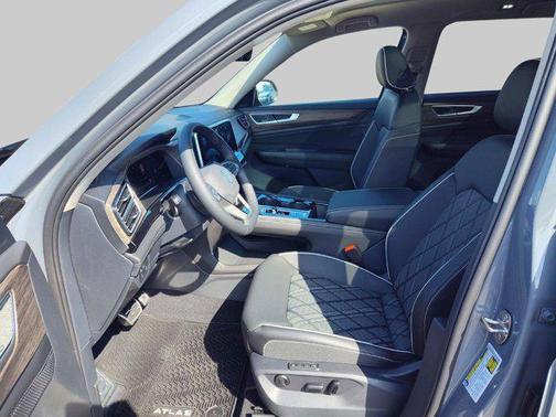 2025 Volkswagen Atlas 2.0T SEL Premium R-Line 4MOTION