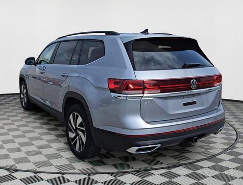 2024 Volkswagen Atlas 2.0T SE w/Technology 4MOTION