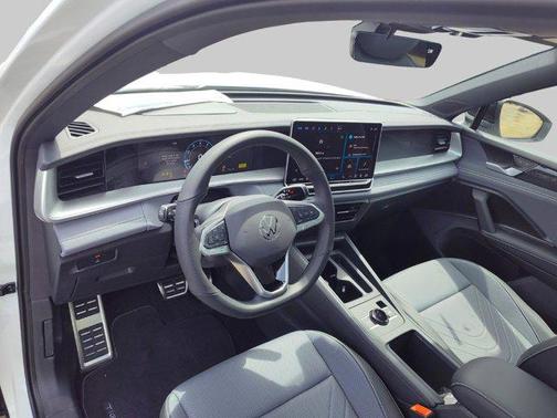 2025 Volkswagen Tiguan 2.0T SE R-Line Black 4MOTION