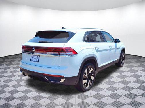 2025 Volkswagen Atlas Cross Sport 2.0T SE w/Technology