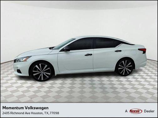 2021 Nissan Altima SR FWD