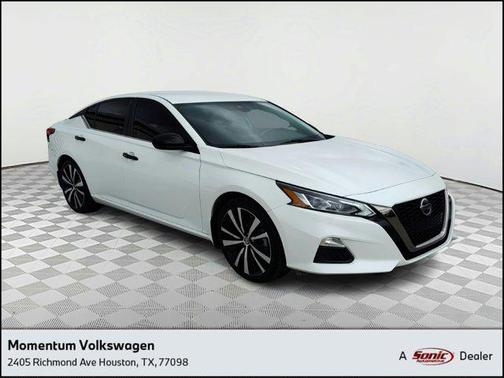 2021 Nissan Altima SR FWD