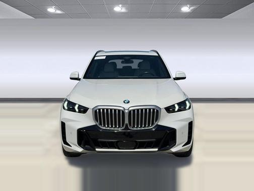 Mineral White Metallic 2024 BMW X5 sDrive40i