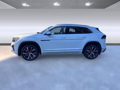 2026 Volkswagen Atlas Cross Sport 2.0T SEL Premium