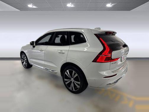 2023 Volvo XC60 B5 Plus Bright Theme