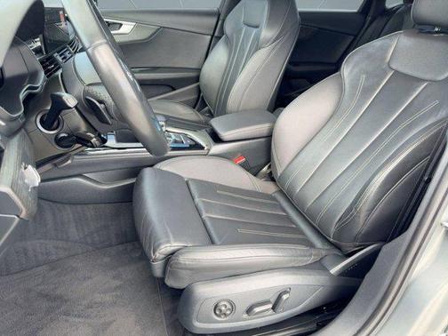 2023 Audi A4 45 S line Premium Plus