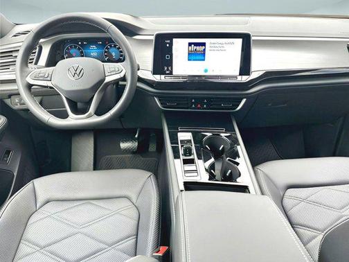 2025 Volkswagen Atlas Cross Sport 2.0T SE w/Technology