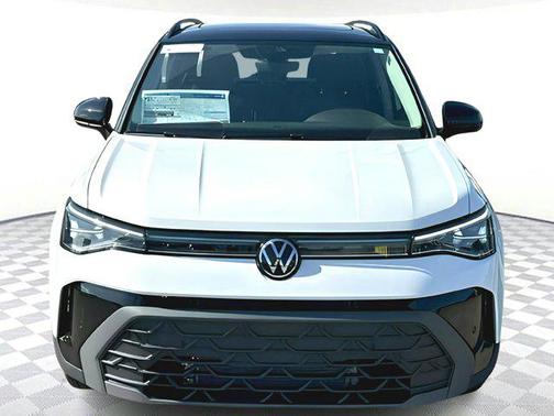 2025 Volkswagen Taos 1.5T SE Black