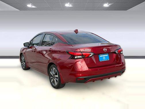 Scarlet Ember Tintcoat 2024 Nissan Versa 1.6 SV