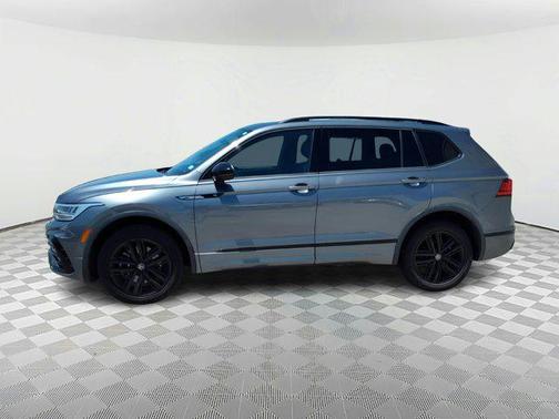 2022 Volkswagen Tiguan 2.0T SE R-Line Black 4MOTION