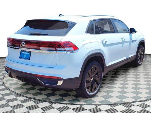 2025 Volkswagen Atlas Cross Sport 2.0T SE w/Technology
