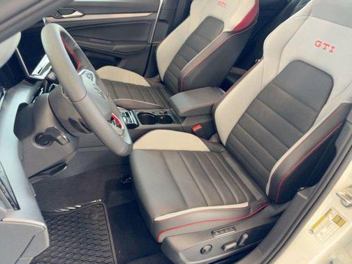 2026 Volkswagen Golf GTI 2.0T SE DSG