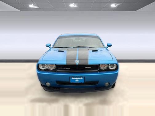 B5 Blue Pearlcoat 2009 Dodge Challenger SRT8