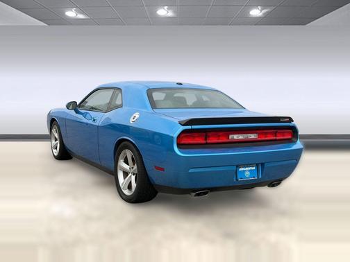 B5 Blue Pearlcoat 2009 Dodge Challenger SRT8