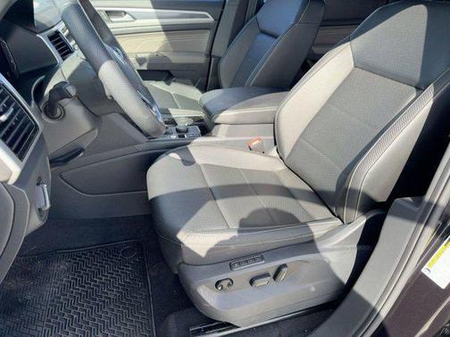 2023 Volkswagen Atlas Cross Sport 2.0T SEL