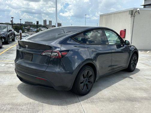 2024 Tesla Model Y Long Range Dual Motor All-Wheel Drive