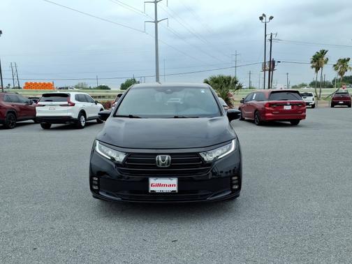 Crystal Black Pearl 2023 Honda Odyssey