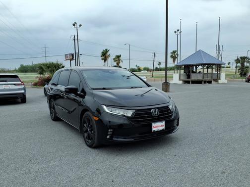 Crystal Black Pearl 2023 Honda Odyssey